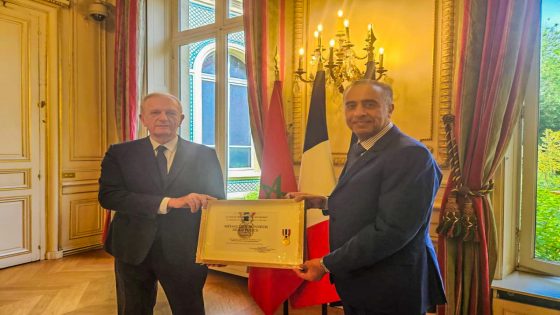 توشيح حموشي بميدالية الشرف الذهبية للشرطة الوطنية الفرنسية