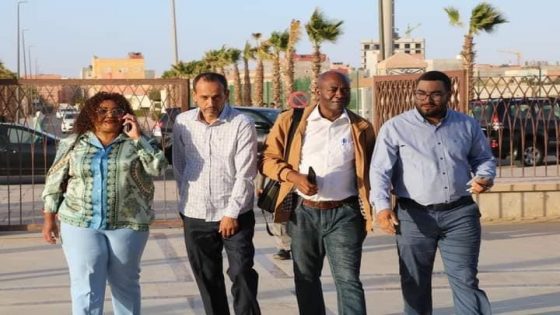 وفد صحفي كاميروني يقف على مظاهر التنمية بالعيون