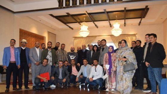 ملتقى تشاوري بين هيئة الصحافة ورئيس المجلس البلدي بالعيون