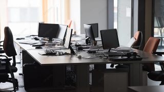 فرنسا تحظر المكالمات التسويقية دون موافقة مسبقة: تهديد جديد لمراكز النداء المغربية