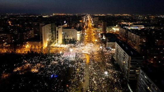 تحقيق روسي في مزاعم استخدام صربيا أسلحة صوتية ضد المتظاهرين
