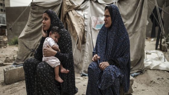 في عيدها.. الأم الفلسطينية روح صامدة لفقد لا يعوّض