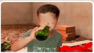 قاصر بين مخالب الاستهتار يُجبر على تذوق السموم، ومنظمة “ما تقيش ولدي” تدخل على الخط