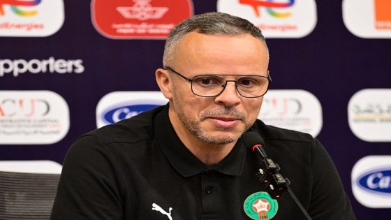 الناخب الوطني محمد وهبي يوجه الدعوة إلى 28 لاعبًا للمشاركة في التجمع التدريبي بسلا