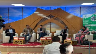 بين ندرة الموارد وتحديات المناخ: نقاش بالعيون حول سبل تحويل الحقوق البيئية من نصوص قانونية إلى واقع ملموس
