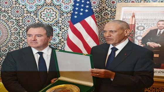 العيون تحتضن زيارة السفير الأمريكي تزامناً مع عيد العرش المجيد