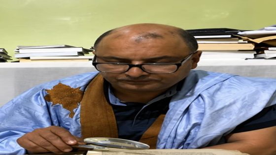 عبد الوهاب سيبويه.. رجل يفتّش عن ذاكرة الصحراء بين المخطوطات