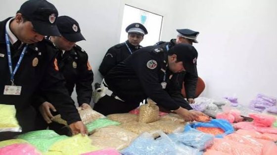 طنجة المتوسط..إحباط محاولة تهريب شحنة ضخمة تزن 238 كيلوغراما من مخدر الشيرا