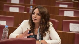 بطلب من رئيسة الحكومة.. إعفاء ماديحة خيير من مهامها الوزارية