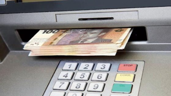 المغاربة يسحبون 460 مليار درهم نقدا.. والسحب يهيمن على استخدام البطاقات البنكية