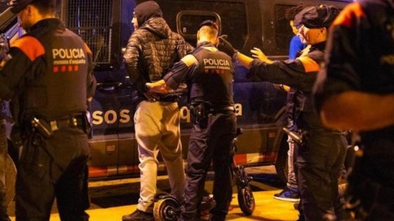 برشلونة على وقع أعمال تخريب ونهب.. توقيف 128 شخصا بينهم 73 قاصرا